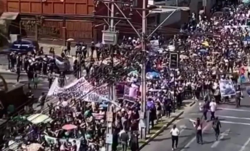  Docentes y estudiantes marchan en Antofagasta exigiendo justicia tras el caso Katherine Yoma