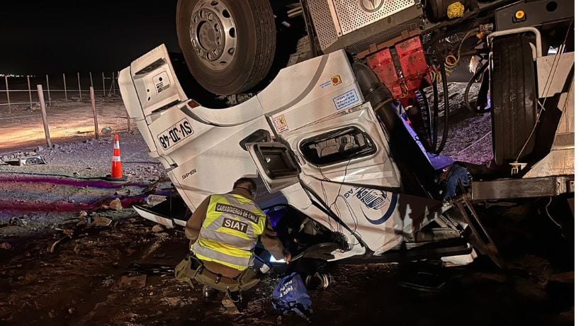  Conductor fallece en volcamiento de camión con concentrado de cobre en Antofagasta