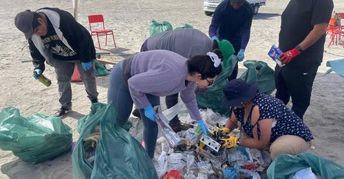  Operativo de limpieza en La Rinconada involucra a personas mayores y estudiantes universitarios