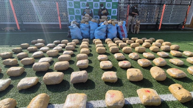  Récord de incautación: 387 Kilos de marihuana encontrados en camión abandonado en la Pampa de Antofagasta