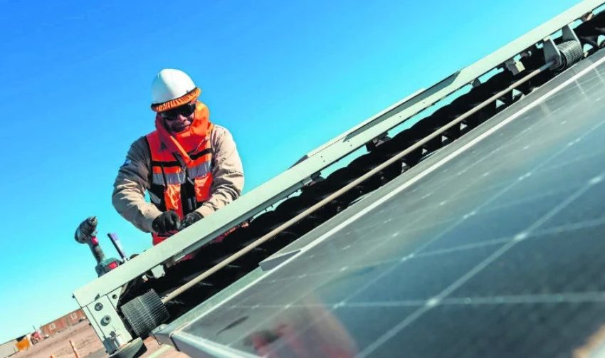  Inauguran la planta solar más grande de Chile en María Elena