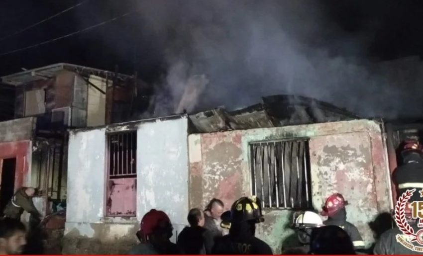  Incendio en sector Norte de Antofagasta causa la muerte de una mujer de 67 años y destruye cuatro viviendas