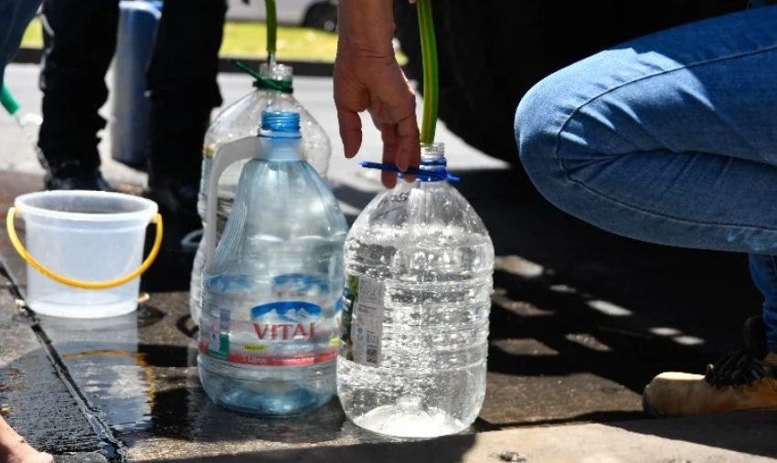  Rotura de matriz deja sin agua a vecinos del sector sur de Antofagasta