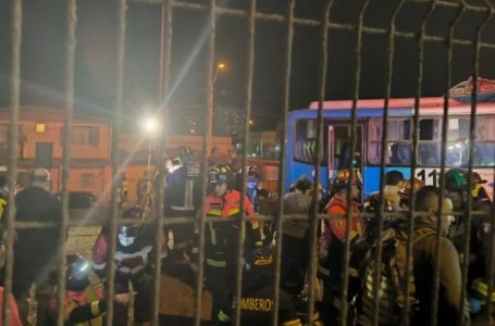 Accidente entre taxibús y tren en Antofagasta dejó 14 lesionados