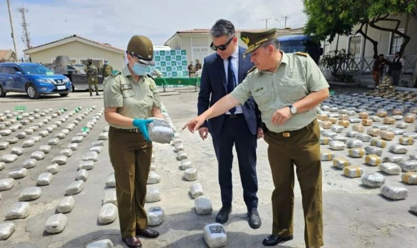  Desmantelan banda narco en Antofagasta: Incautan 2 toneladas de droga, armas y municiones