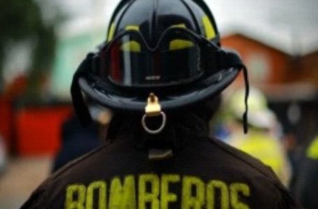 Agente químico frena incendio en exvertedero de Antofagasta